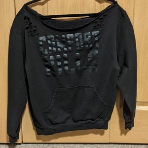 Comfort kills off the shoulder sweatshirt